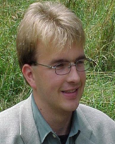 Jens Florstedt wurde 1971 in Göttingen geboren.